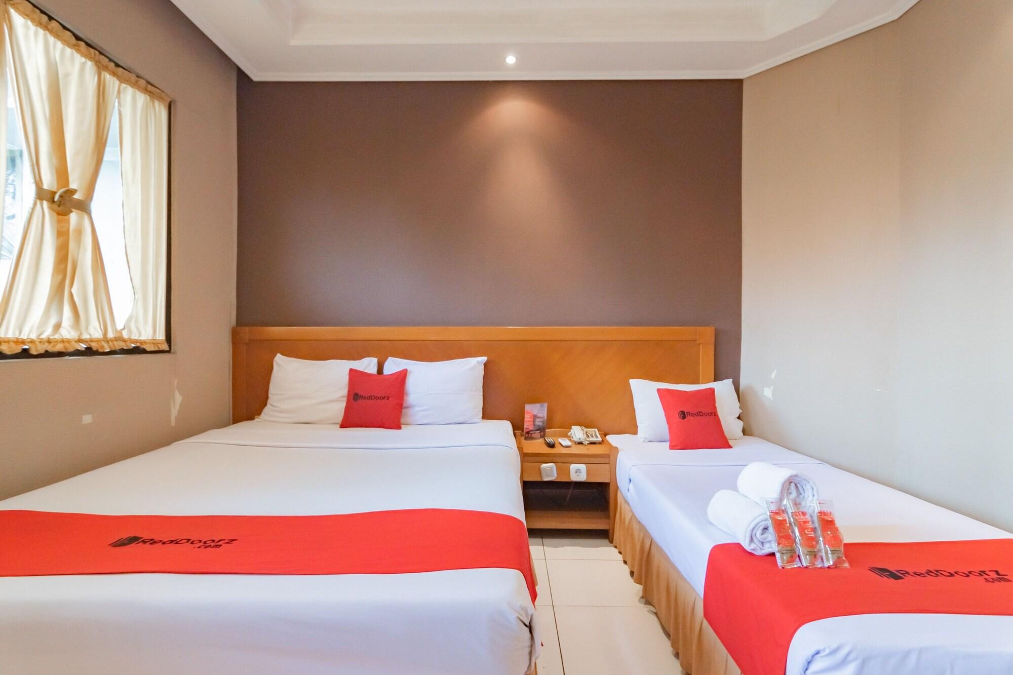 Reddoorz Plus @ Sukamulya Pasteur 2 Bandung Exterior foto